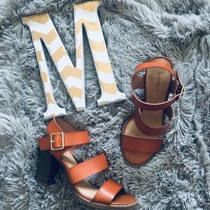 Old Navy || Block heels || Size 6